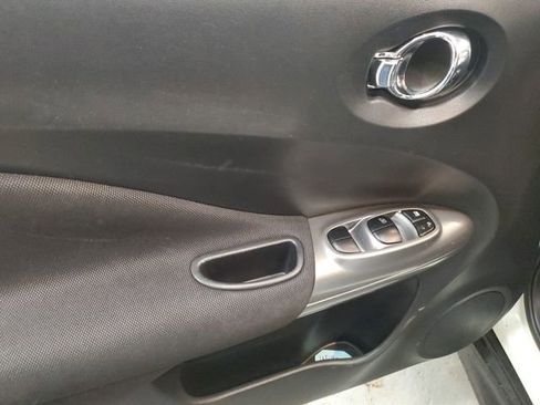 Used 2011 Nissan Juke SL image 10