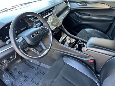 Certified 2023 Jeep Grand Cherokee L Laredo AWD/4WD image 10
