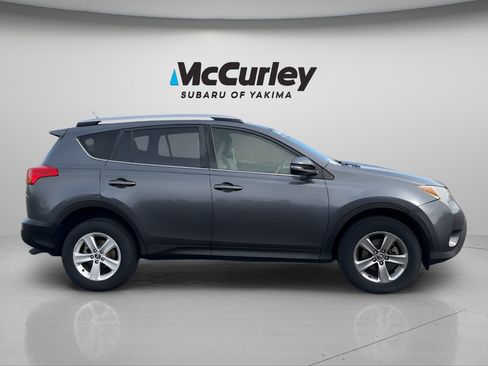 Used 2015 Toyota RAV4 XLE AWD/4WD image 7