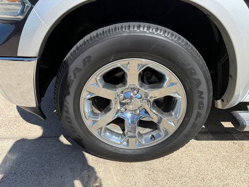 Used 2014 RAM 1500 Laramie w/ Convenience Group AWD/4WD image 13