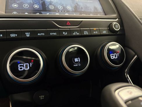 Used 2020 Jaguar E-PACE R-Dynamic HSE AWD/4WD image 33