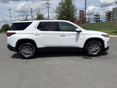 Used 2023 Chevrolet Traverse LT AWD/4WD image 10