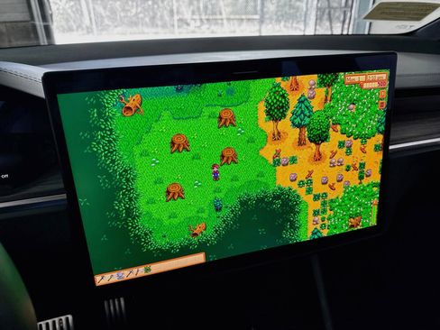 Used 2022 Tesla Model X AWD/4WD image 5