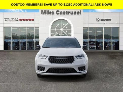 New 2026 Chrysler Pacifica Select AWD/4WD image 6