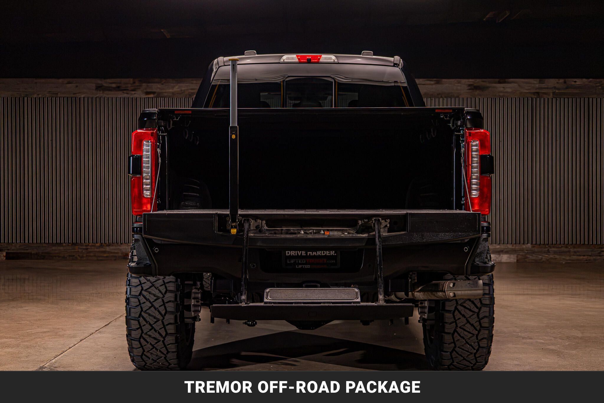 Used 2023 Ford F250 Lariat w/ Lariat Ultimate Package AWD/4WD image 8