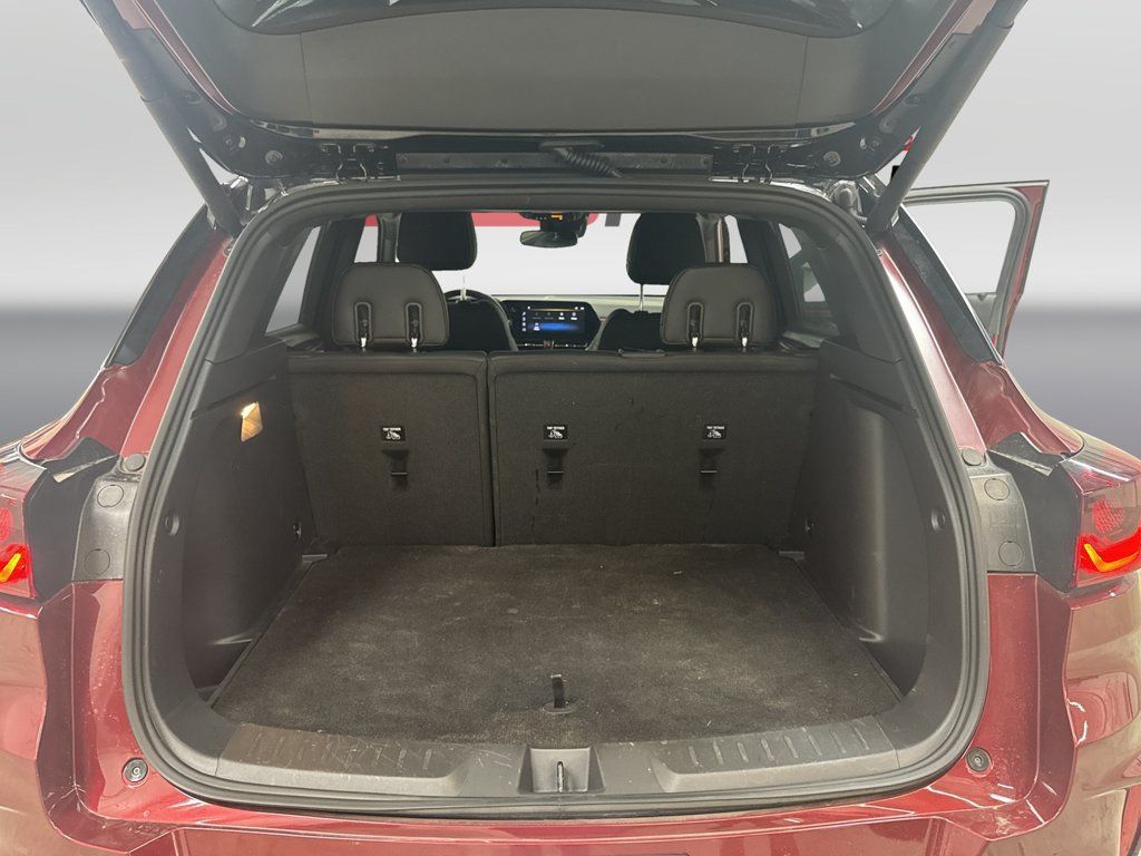 Used 2025 Chevrolet TrailBlazer RS w/ Convenience Package FWD image 12