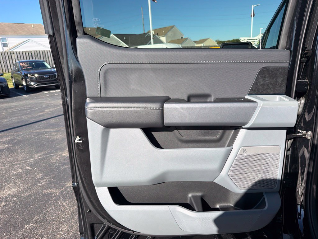 Used 2025 Ford F150 Lightning Flash AWD/4WD image 26