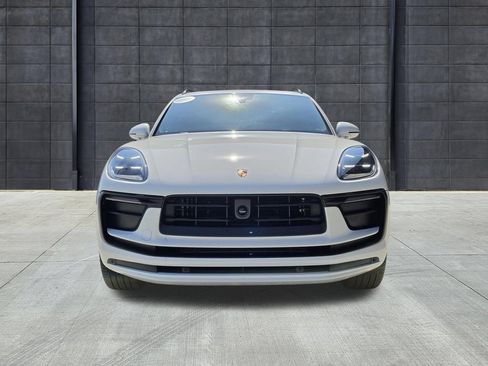 Certified 2025 Porsche Macan Turbo AWD/4WD image 9
