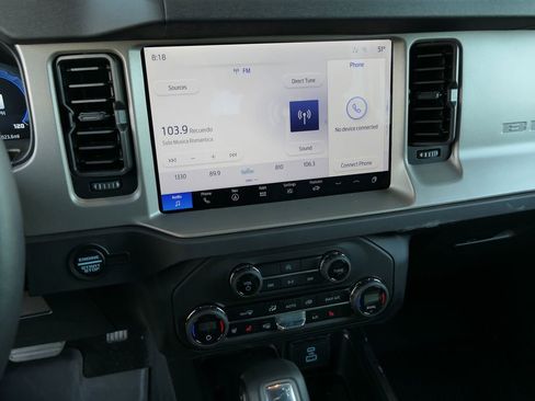 Used 2025 Ford Bronco Outer Banks image 21