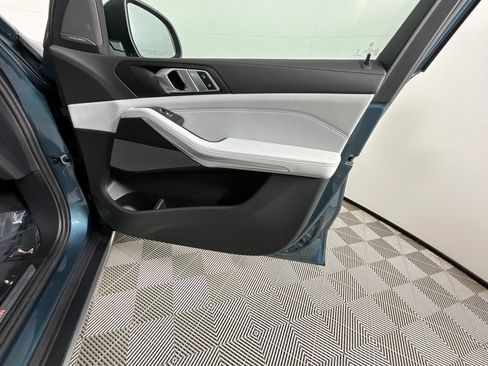 Used 2024 BMW X5 xDrive40i w/ Premium Package image 19