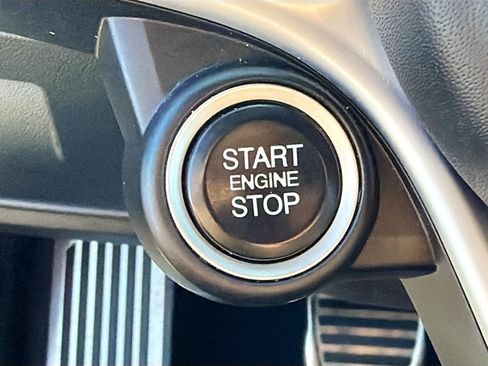 Used 2018 Alfa Romeo Stelvio Ti Sport image 37