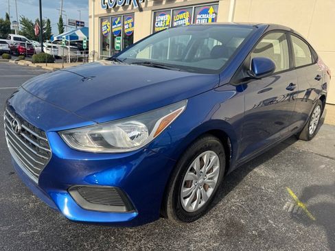 Used 2020 Hyundai Accent SE FWD image 1