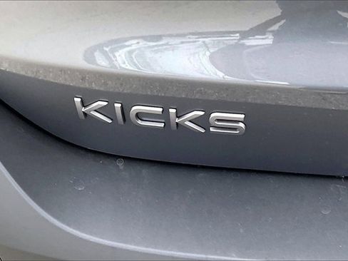 New 2026 Nissan Kicks SV w/ SV Premium Package image 9