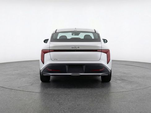 Used 2025 Kia K4 LXS image 7