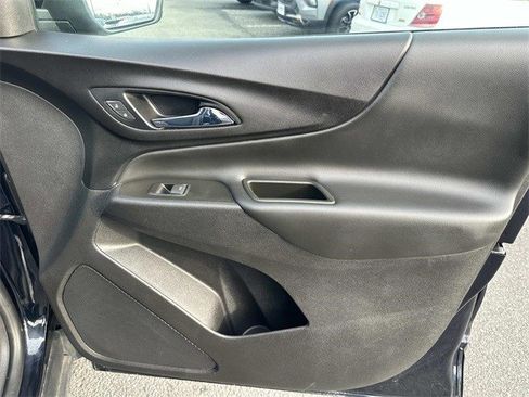 Used 2021 Chevrolet Equinox LT image 8