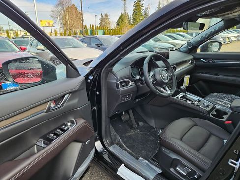 New 2025 MAZDA CX-5 Signature image 10