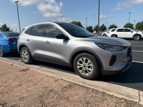 Used 2023 Ford Escape Active FWD image 4