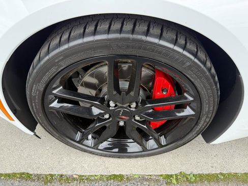 Used 2016 Chevrolet Corvette Stingray Coupe w/ Z51 2LT w/ 2LT Preferred Equipment Group RWD image 51