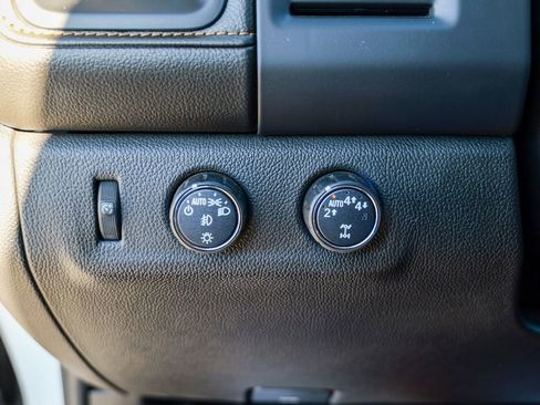 Used 2022 GMC Canyon AT4 image 45