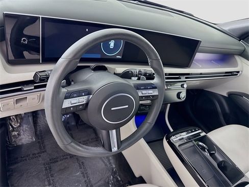 Used 2025 Hyundai Tucson Limited image 9