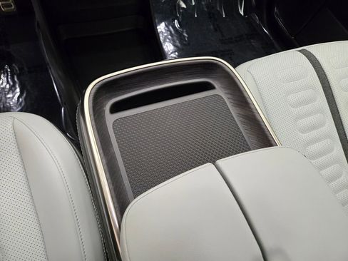 Used 2023 Rivian R1S Adventure image 41