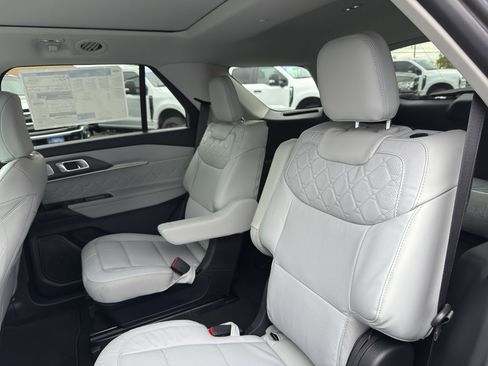 New 2026 Ford Explorer Platinum w/ LUX Leather Package image 24