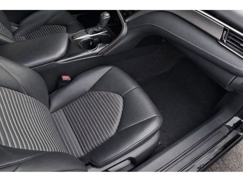 Used 2019 Toyota Camry SE image 23