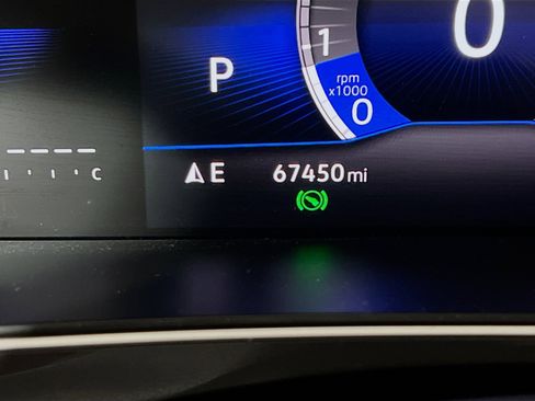 Used 2024 Volkswagen Tiguan SE FWD image 8