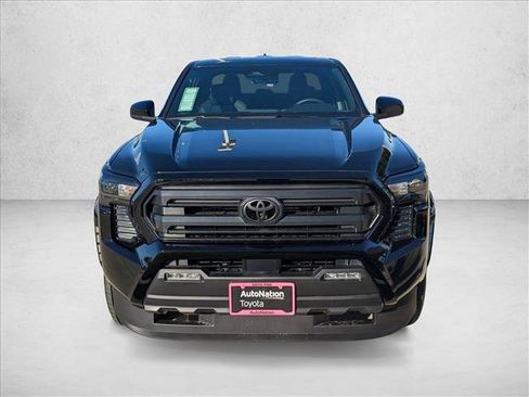 Used 2025 Toyota Tacoma SR5 AWD/4WD image 6