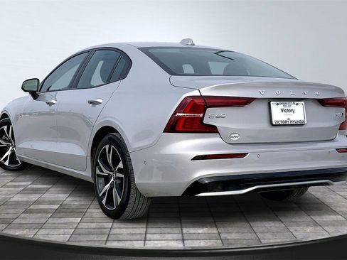 Used 2024 Volvo S60 B5 Plus image 7