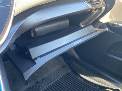 Used 2017 Toyota Avalon Limited image 30