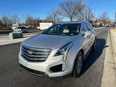Used 2017 Cadillac XT5 Luxury w/ Driver Awareness Package image 6