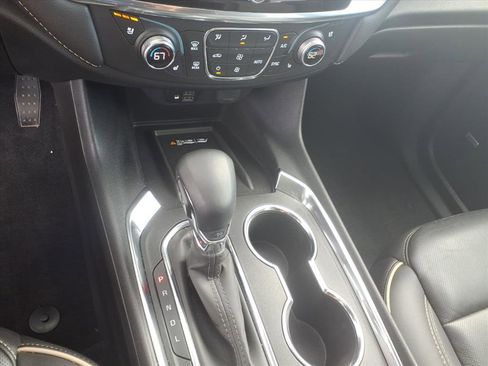 Used 2023 Chevrolet Traverse Premier image 16