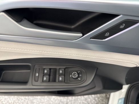 New 2026 Volkswagen Taos SE AWD/4WD image 21