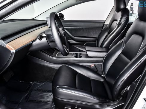Used 2021 Tesla Model 3 Standard Range Plus image 14