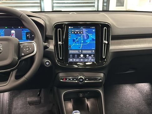 New 2026 Volvo XC40 B5 Plus w/ Protection Package Premier image 11
