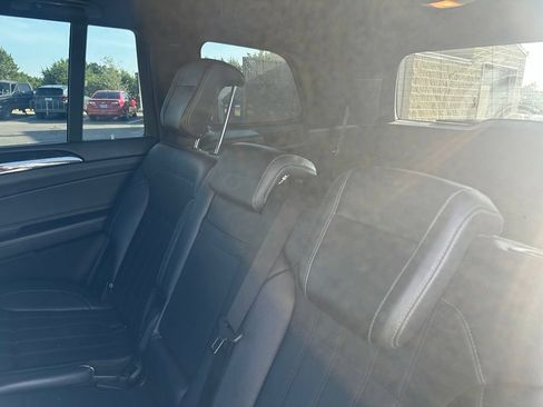 Used 2019 Mercedes-Benz GLS 450 4MATIC image 9