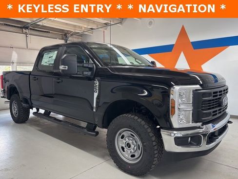 New 2026 Ford F250 XL w/ XL Off-Road Package image 3