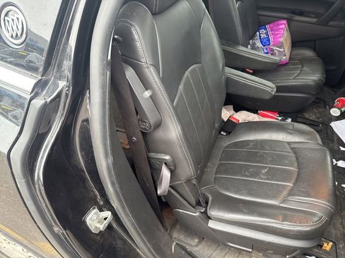 Used 2017 Buick Enclave Leather image 9