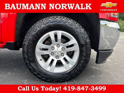 Used 2018 Chevrolet Silverado 1500 LT w/ All Star Edition AWD/4WD image 12