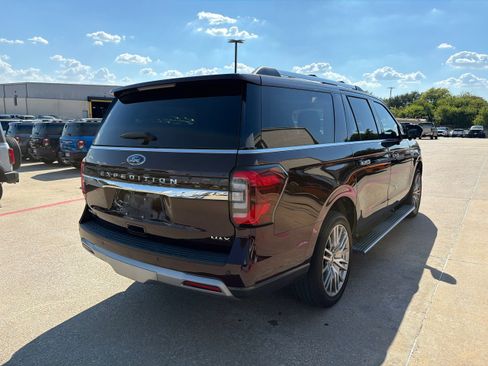 Used 2024 Ford Expedition Max Limited RWD image 4