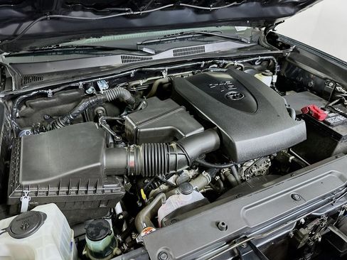 Used 2023 Toyota Tacoma SR5 w/ Technology Package image 26