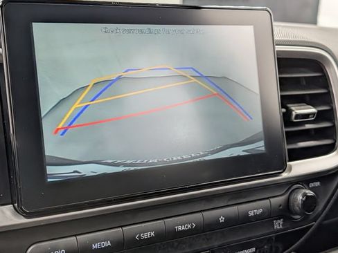 Used 2020 Hyundai Venue SEL FWD image 23