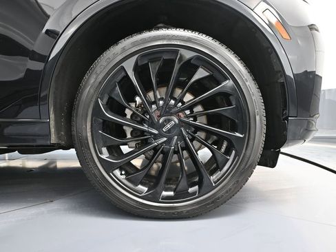 Used 2025 Lincoln Aviator Reserve w/ Jet Appearance Package image 17