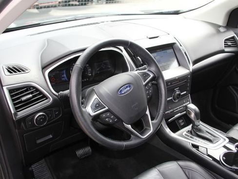 Used 2016 Ford Edge Titanium w/ Equipment Group 302A FWD image 18