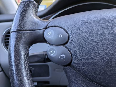 Used 2007 Mercedes-Benz CLS 550 image 22