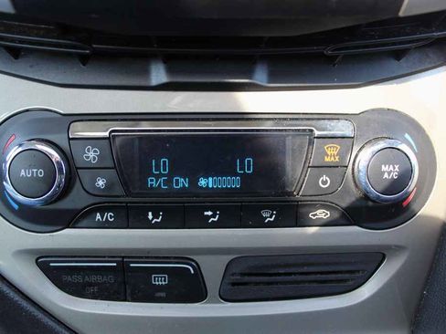 Used 2012 Ford Focus SEL image 21