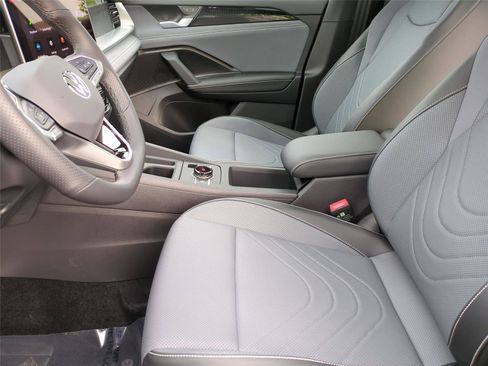 New 2026 Volkswagen Tiguan SE R-Line AWD/4WD image 15