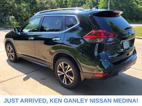 Used 2020 Nissan Rogue SV w/ Sun & Sound Touring Package AWD/4WD image 5