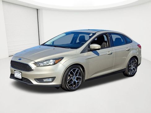 Used 2017 Ford Focus SEL w/ Interior Protection Package image 1